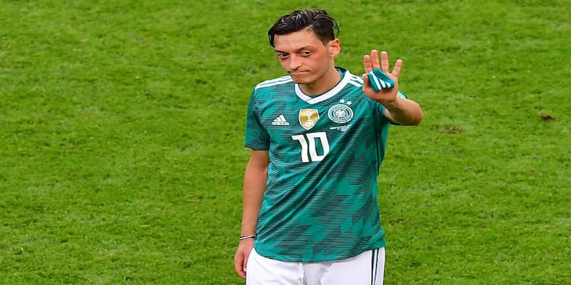 Tiểu sử và hành trình sự nghiệp của Mesut Ozil